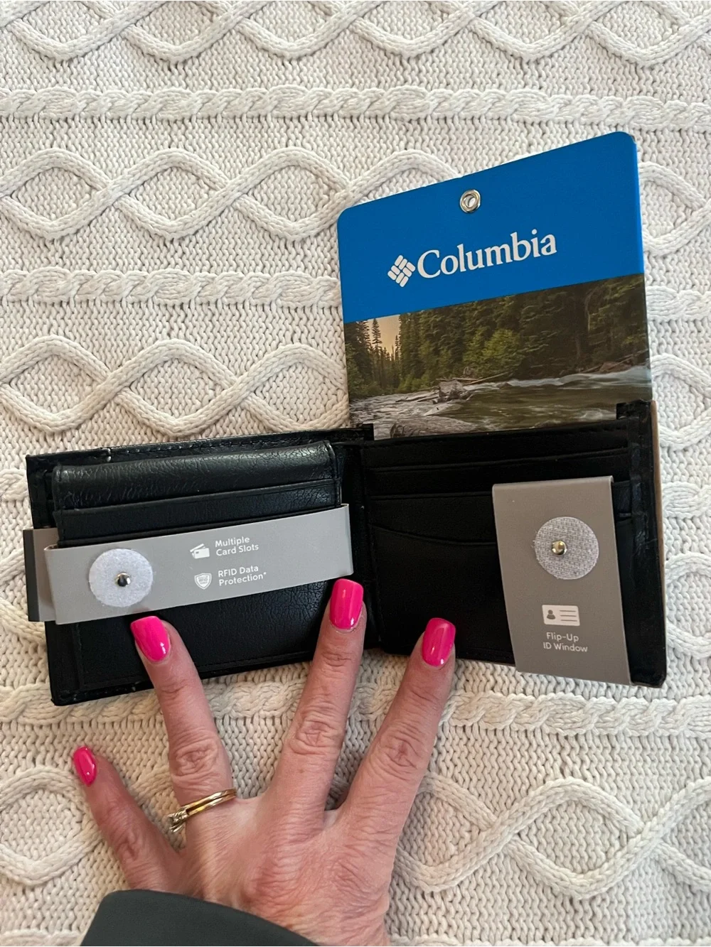 Columbia Black Bi-Fold Wallet Flip Up ID Window Brand New in Package